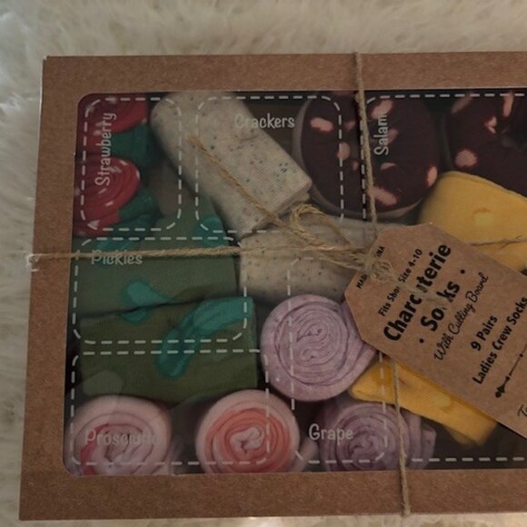 Majesty CHARCUTERIE Sock Set w/Cutting Board-9 PAIR LADIES FUN CREW SOCKS-NIB - Picture 2 of 8
